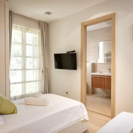 5br Mediterranean
