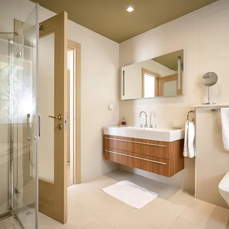 Villa 5br Mediterranean Sveta Nedelja (Hvar)