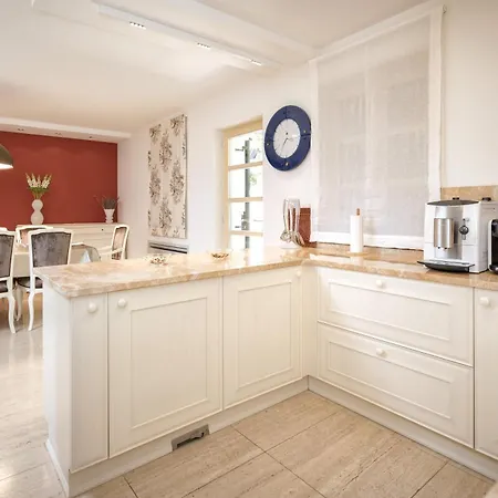 Villa 5br Mediterranean