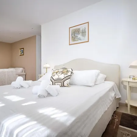 5br Mediterranean * Sveta Nedelja (Hvar)