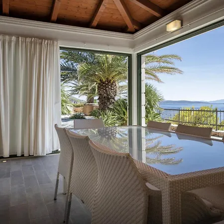 5br Mediterranean * Sveta Nedelja (Hvar)
