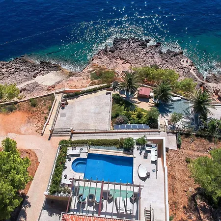 Villa 5br Mediterranean *